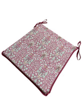 Load image into Gallery viewer, William Morris - Snakeshead Wine Tapered Seat Pads For Garden, Patio, Kitchen, Dining, 100% Cotton
