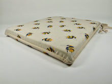 Load image into Gallery viewer, Bee Linen Tapered Seat Pads For Garden, Patio, Kitchen, Dining